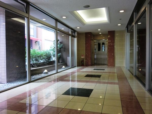 港区三田２丁目のマンション