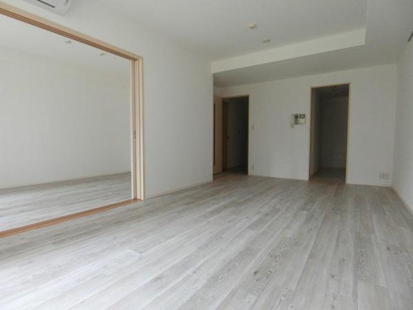 港区三田３丁目のマンション