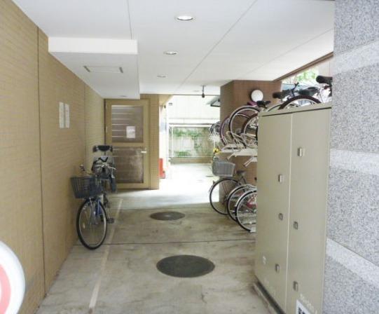 中央区新川２丁目のマンション