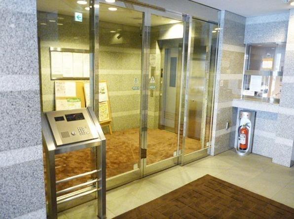 中央区新川２丁目のマンション