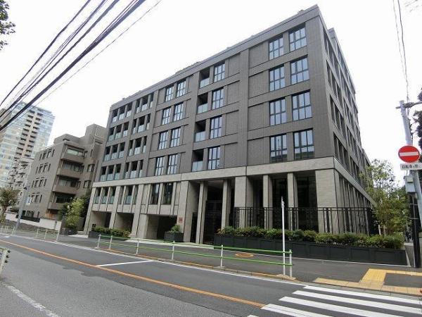 港区三田２丁目のマンション