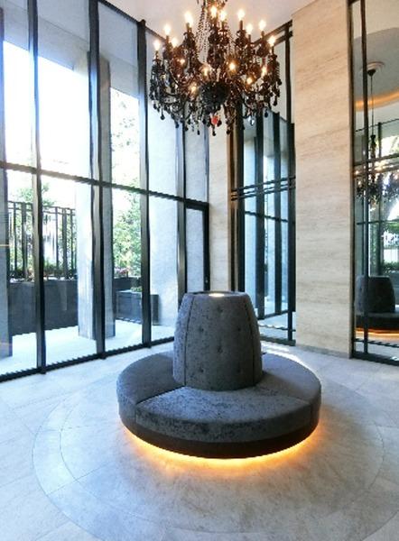 港区三田２丁目のマンション