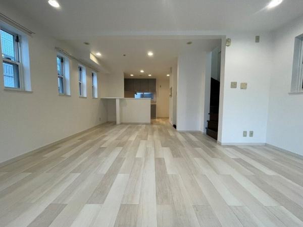 東戸建