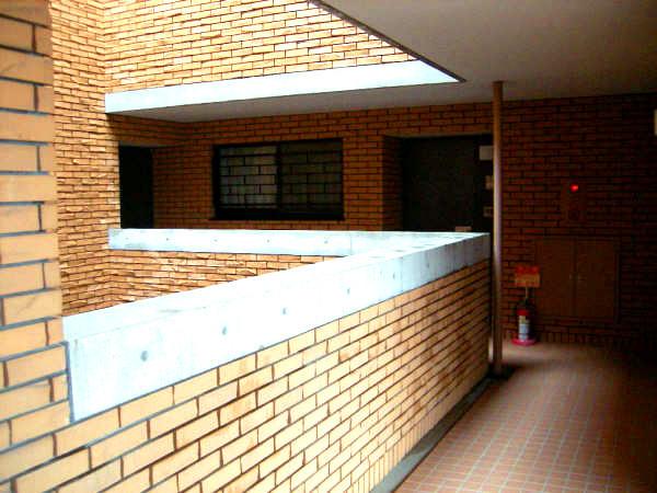 渋谷区神宮前３丁目のマンション