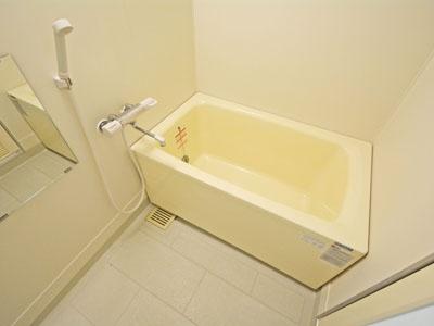 中央区新川２丁目のマンション
