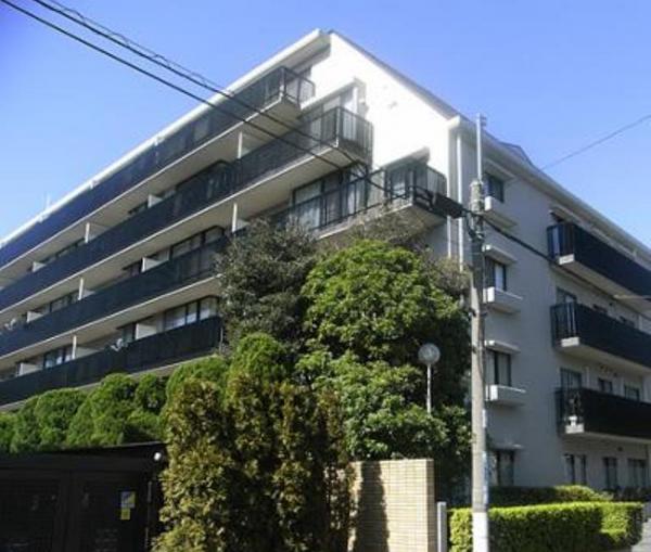 世田谷区弦巻１丁目のマンション