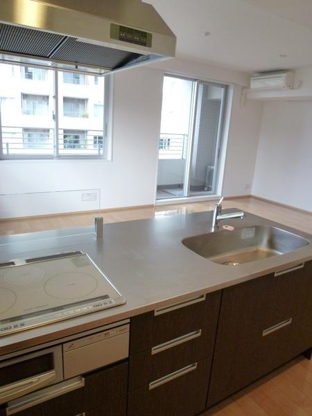港区赤坂６丁目のマンション
