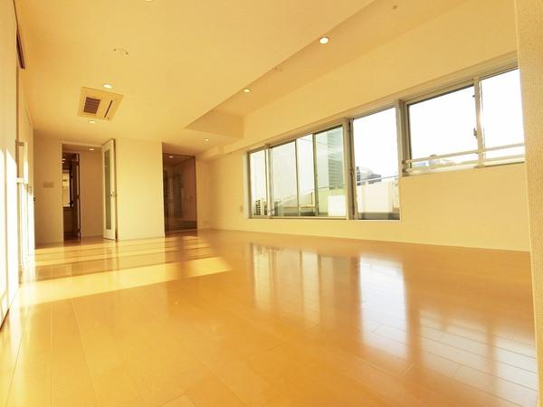 港区赤坂７丁目のマンション