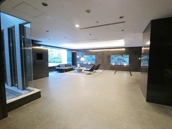 港区赤坂７丁目のマンション