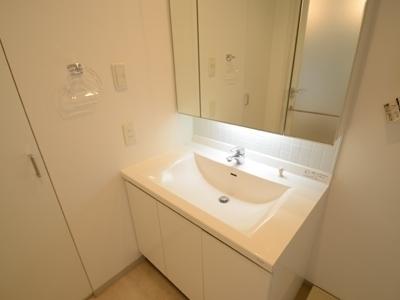 港区三田１丁目のマンション