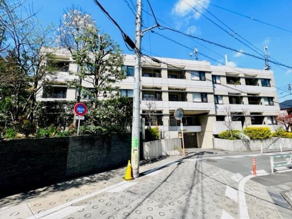 渋谷区上原３丁目のマンション