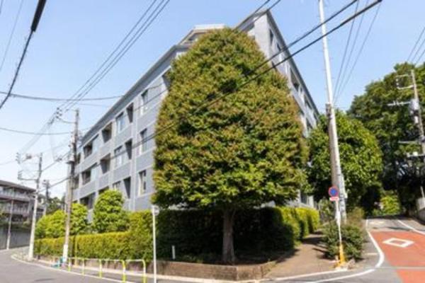 新宿区南元町のマンション