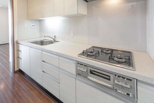 港区三田１丁目のマンション