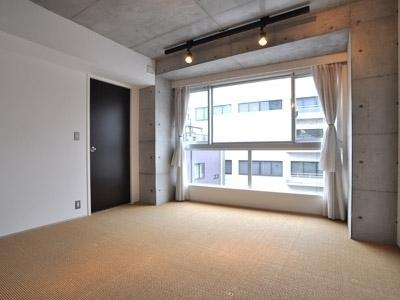 港区赤坂６丁目のマンション