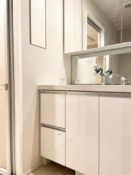 中央区築地６丁目のマンション