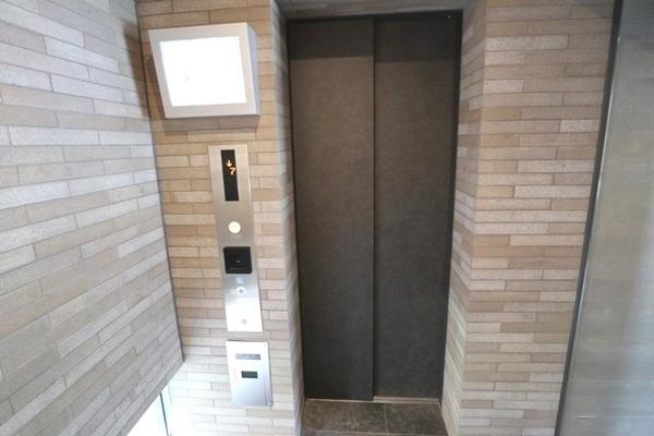 渋谷区渋谷４丁目のマンション