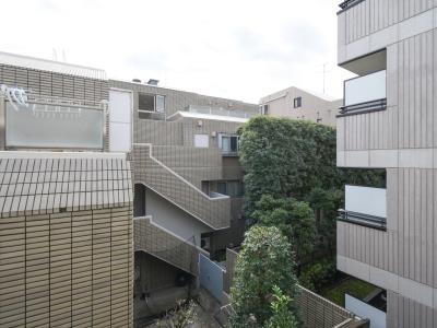 新宿区市谷甲良町のマンション