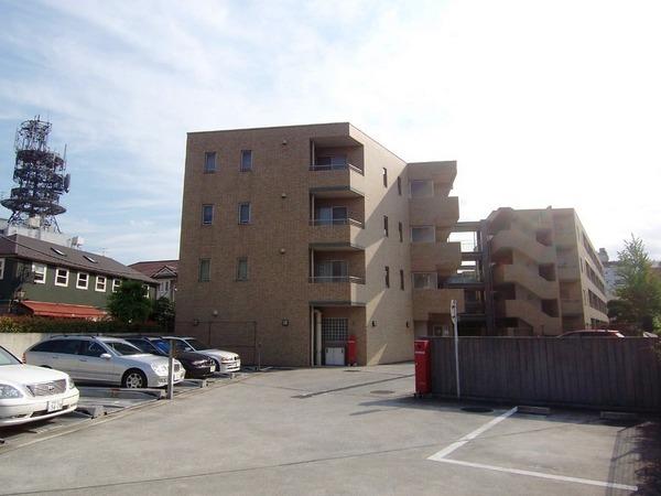 渋谷区鉢山町のマンション