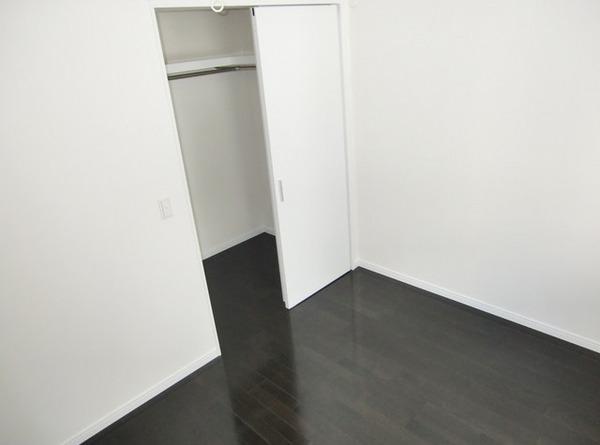 中央区新川２丁目のマンション