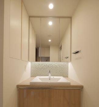 中央区日本橋茅場町２丁目のマンション