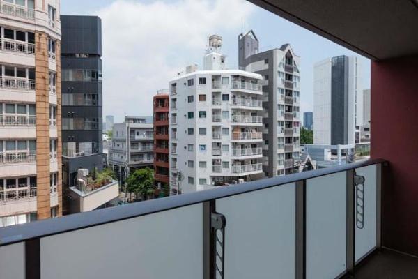 港区南青山６丁目のマンション