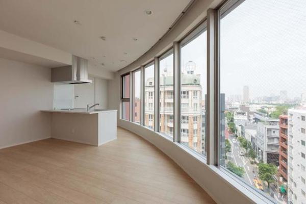 港区南青山６丁目のマンション