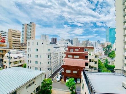 港区三田５丁目のマンション