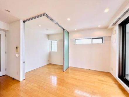港区三田５丁目のマンション