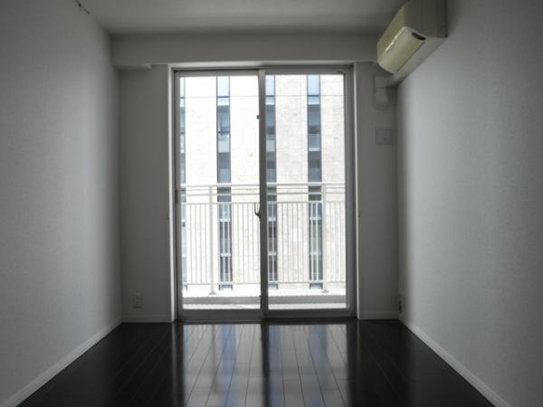 千代田区神田練塀町のマンション