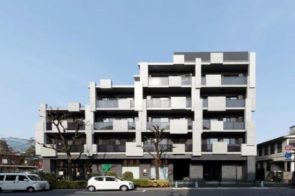 渋谷区鉢山町のマンション