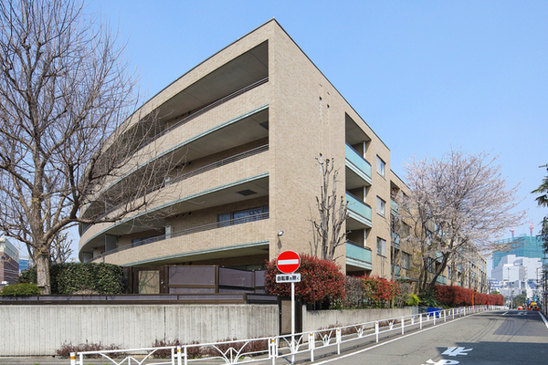渋谷区鉢山町のマンション