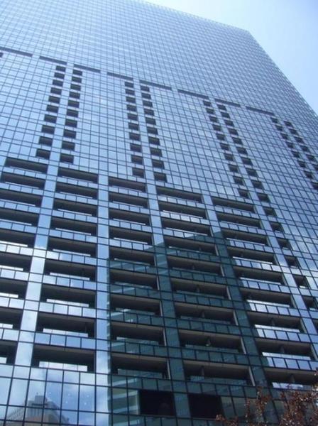 新宿区西新宿６丁目のマンション