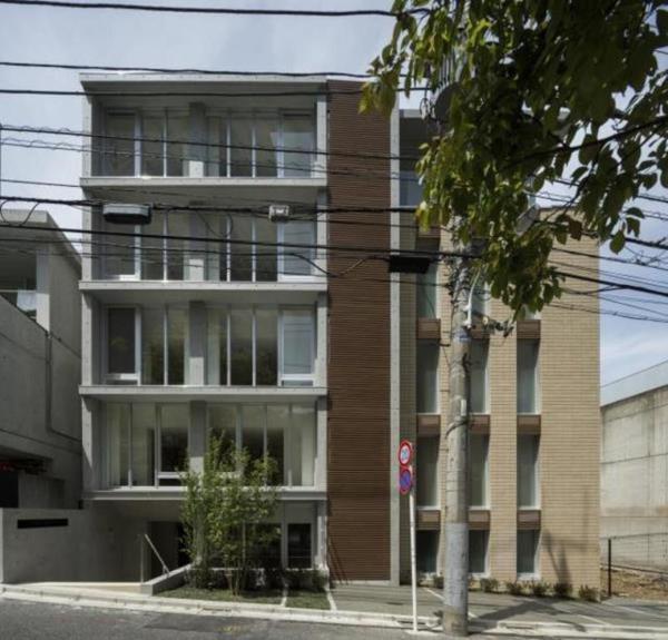 港区赤坂４丁目のマンション