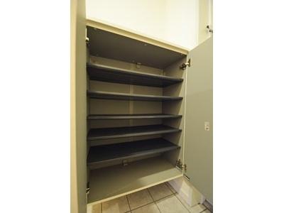 中央区新川２丁目のマンション