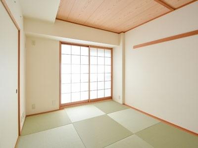 中央区新川２丁目のマンション