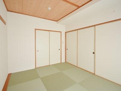 中央区新川２丁目のマンション