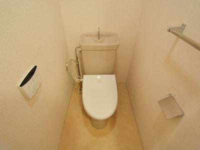 中央区新川２丁目のマンション