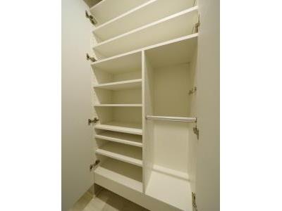 中央区新川２丁目のマンション