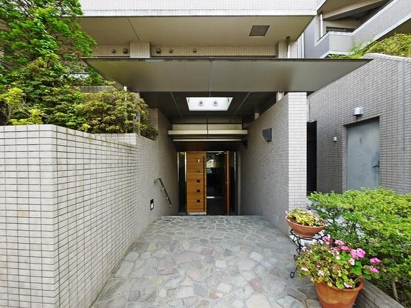 世田谷区瀬田１丁目のマンション
