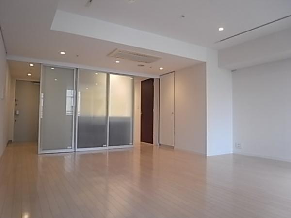 港区東新橋２丁目のマンション