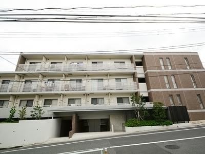 渋谷区富ヶ谷２丁目のマンション