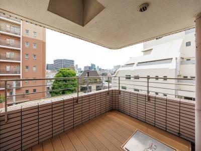 渋谷区神宮前２丁目のマンション