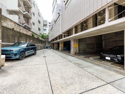 渋谷区神宮前２丁目のマンション