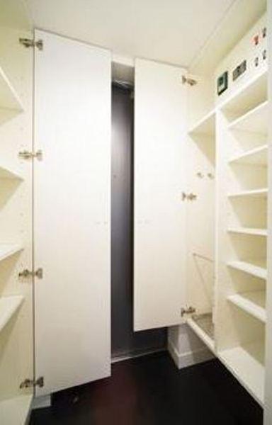 千代田区岩本町２丁目のマンション