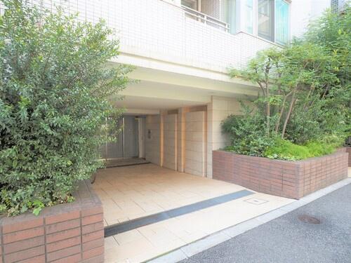 港区南青山２丁目のマンション