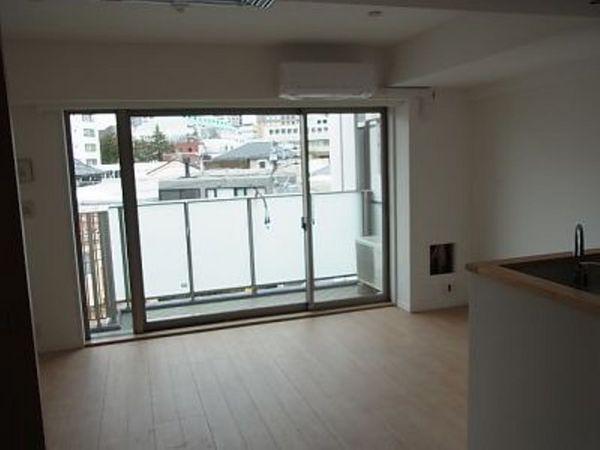 渋谷区鉢山町のマンション