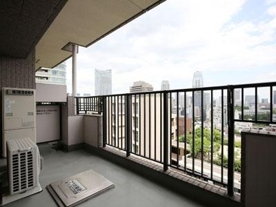 港区六本木１丁目のマンション