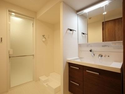 港区六本木１丁目のマンション