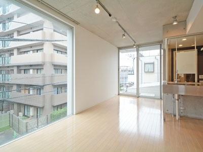 世田谷区下馬１丁目のマンション