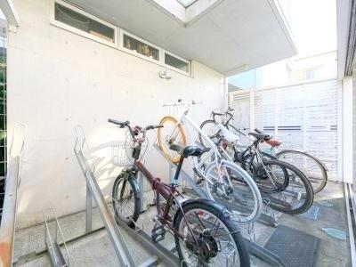 世田谷区下馬１丁目のマンション